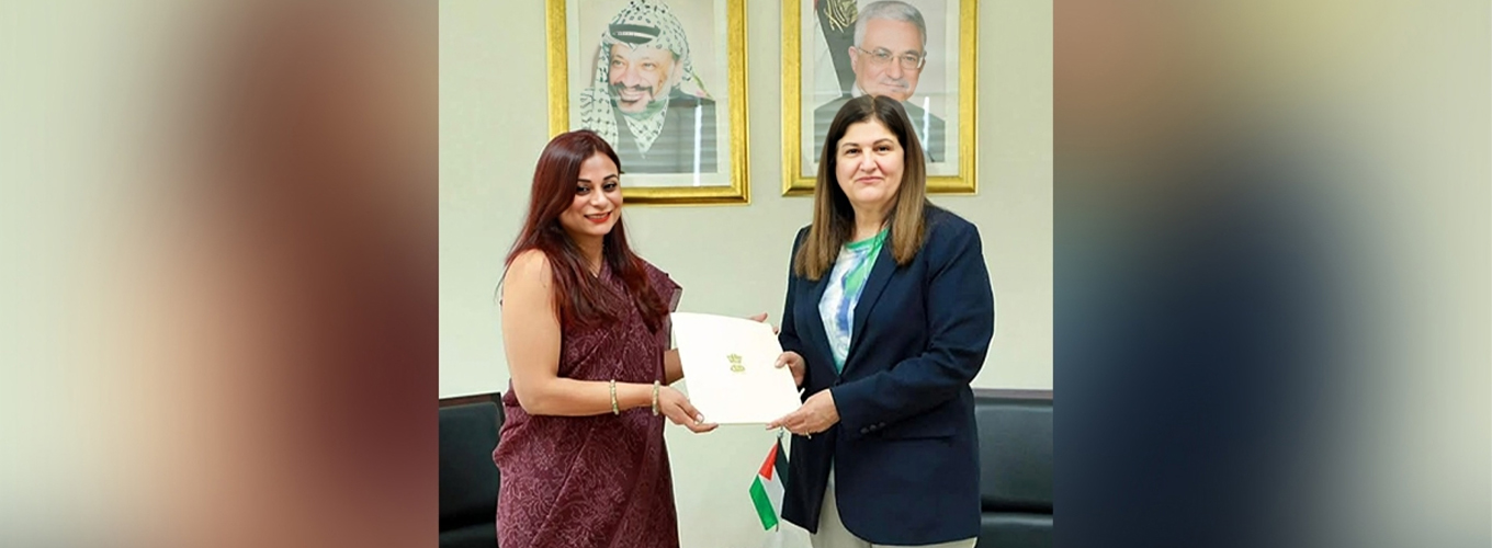 Representative of India, Ms. Mahima Sikand, hands over a copy of Letter of Credential to Minister of State, Ministry of Foreign Affairs and Expatriates, Dr. Varsen Aghabekian